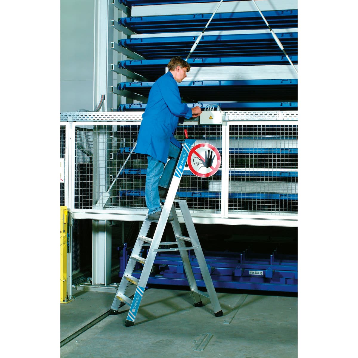 Стремянка с приклепанными ступенями Zarges Seventec S 10 ступеней 40340