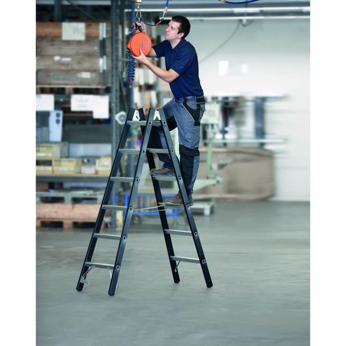 Стремянка Zarges из легкого металла для высоких нагрузок Megastep B ступени 2x4 41189