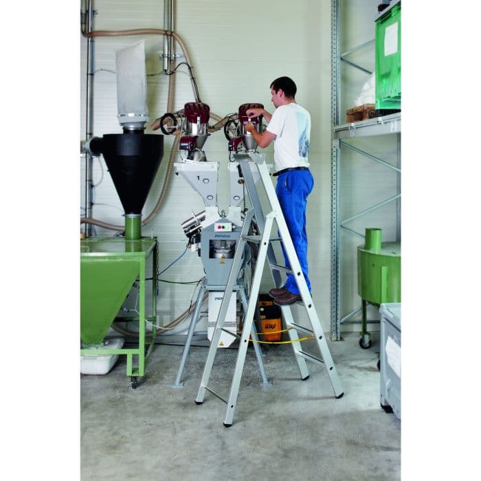 Стремянка с завальцованными ступенями Zarges Saferstep S 10 ступеней 41380