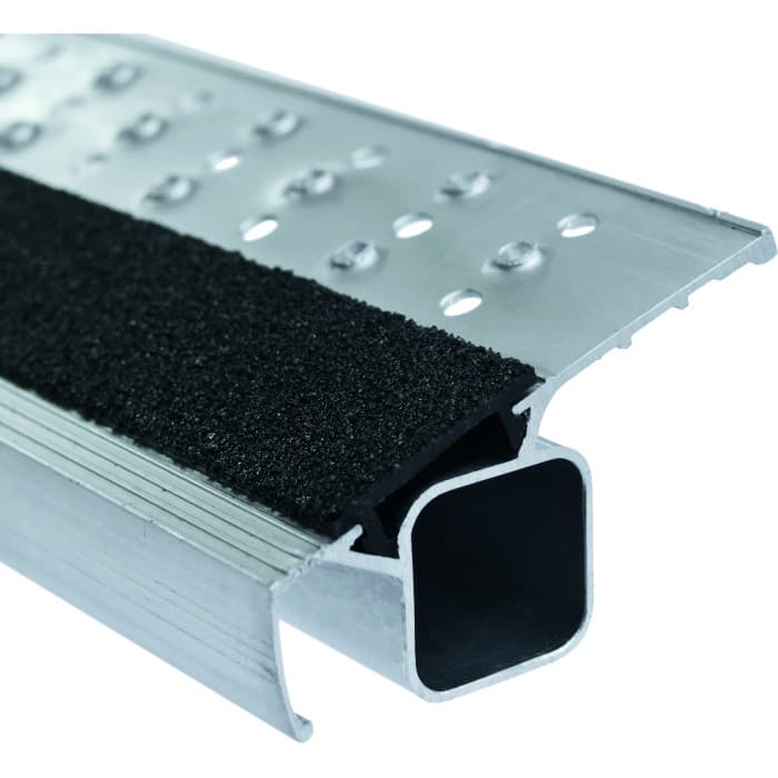 Легкосплавная анодированная стремянка с протектором Zarges R13step B 2x16 ступени 41567