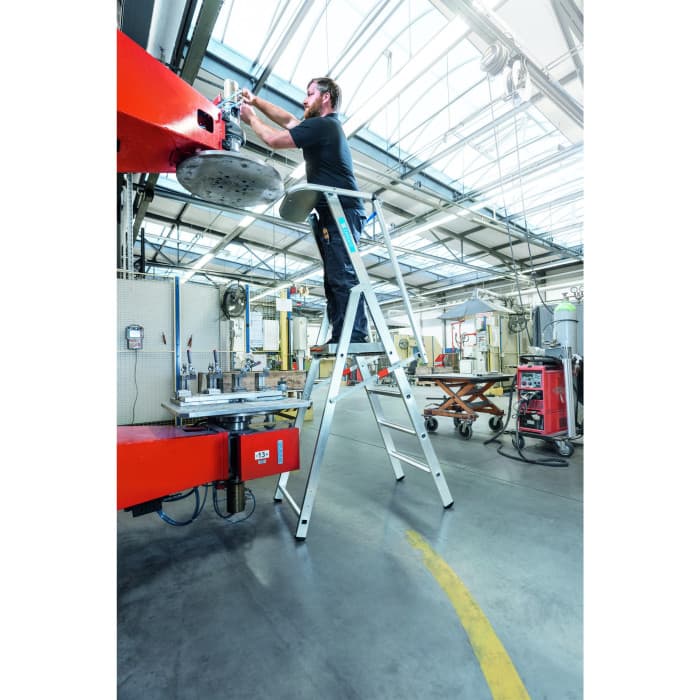 Стремянка с большой площадкой Zarges ZAP Safemaster S 2 ступени 41672