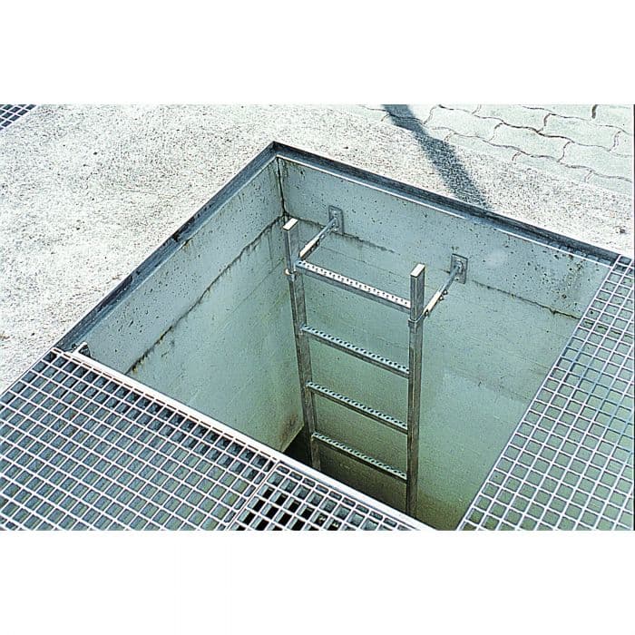 Колодезная лестница Zarges 4 ступени 400 мм горячеоцинкованная сталь 47331