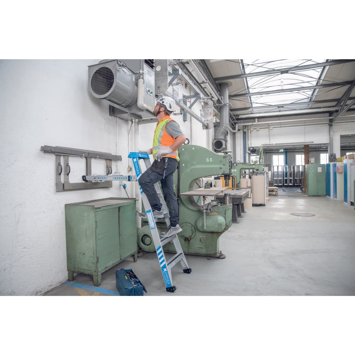 Двухсторонняя складная многоцелевая стремянка 5 в 1 Zarges MultiMaster 2х5 ступеней 40331