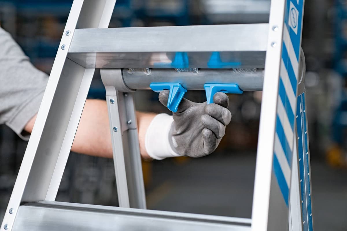 Двухсторонняя складная многоцелевая стремянка 5 в 1 Zarges MultiMaster 2х5 ступеней 40331