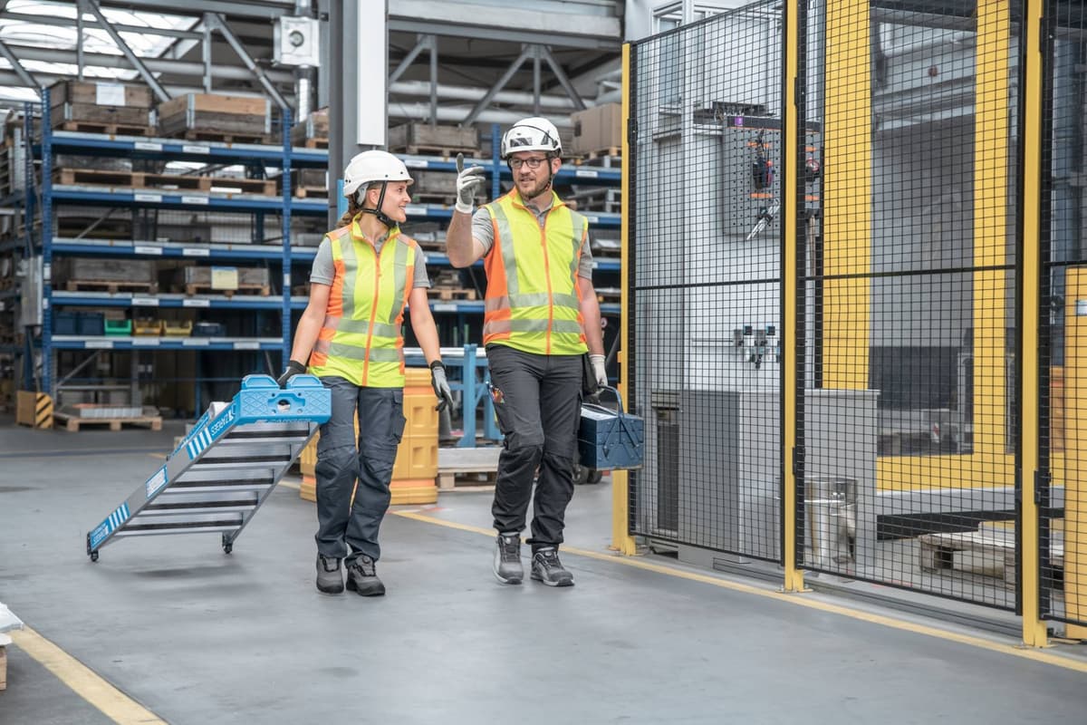 Двухсторонняя складная многоцелевая стремянка 5 в 1 Zarges MultiMaster 2х5 ступеней 40331