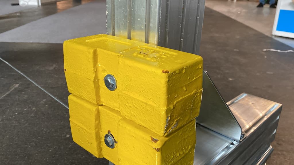 Мобильная лестница Zarges с платформой регулируемая по высоте 800/900-1300 мм 40060049