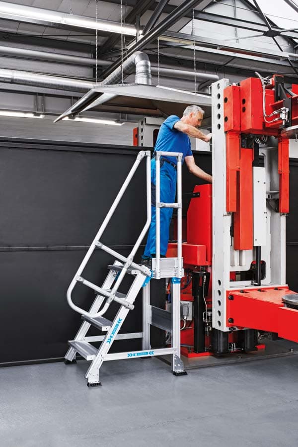 Лестничная площадка из легкого метала, 4 ступени Z600 40855550