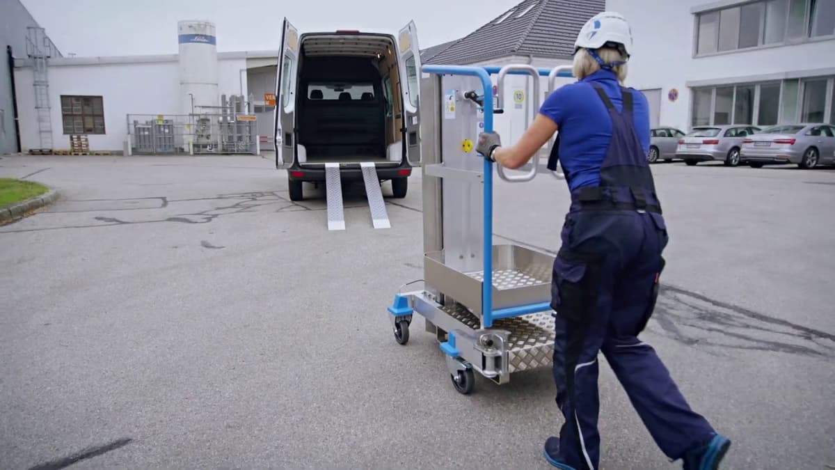 Ручной телескопический подъемник Zarges Liftmaster U 40002