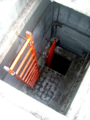 Спуск в колодец Zarges 47232