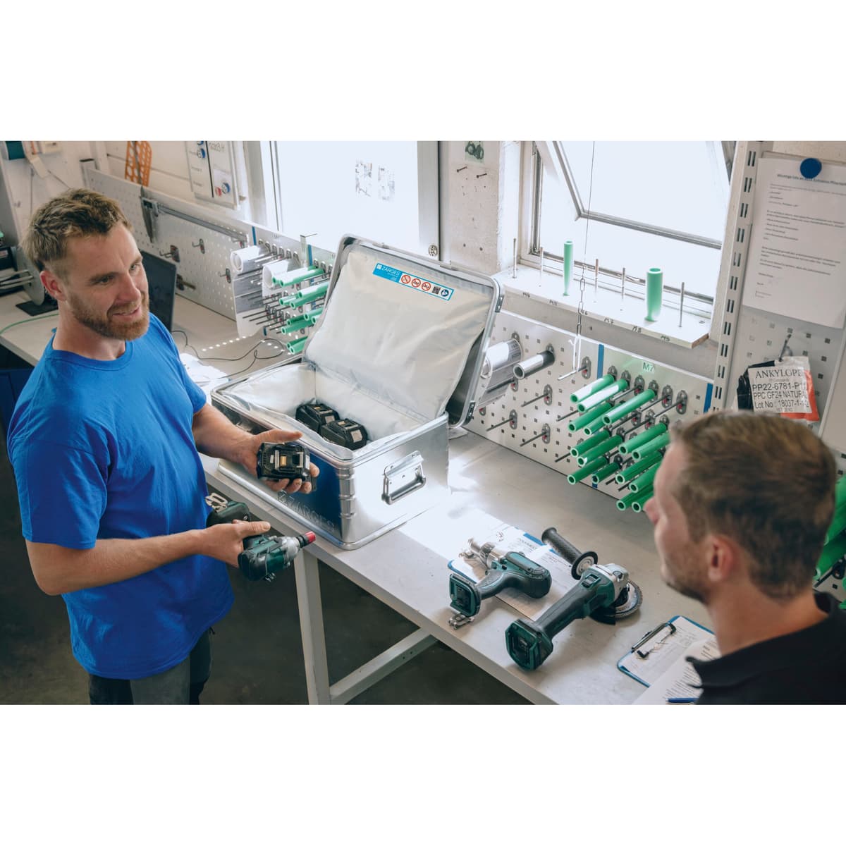 Ящик для аккумуляторов Zarges K 470 600х400х240 мм 40584